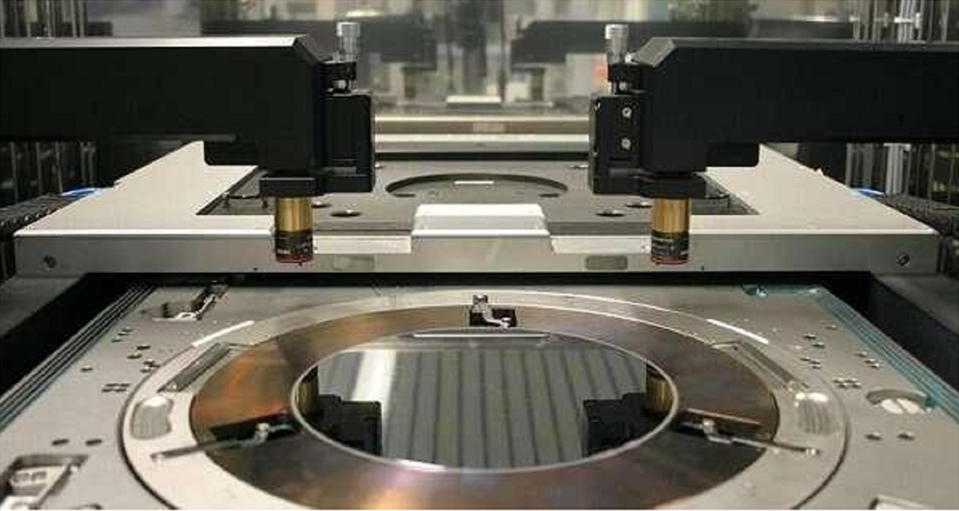 Semiconductor clean room trolley heater